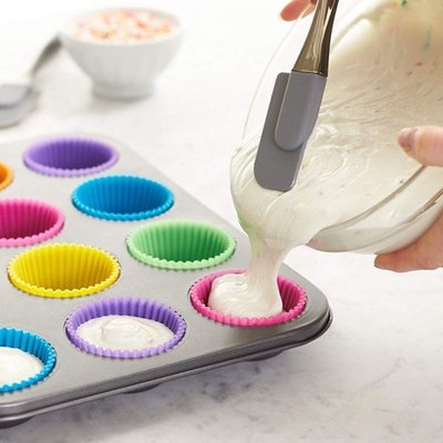 12 Reusable Silicone Baking Cups